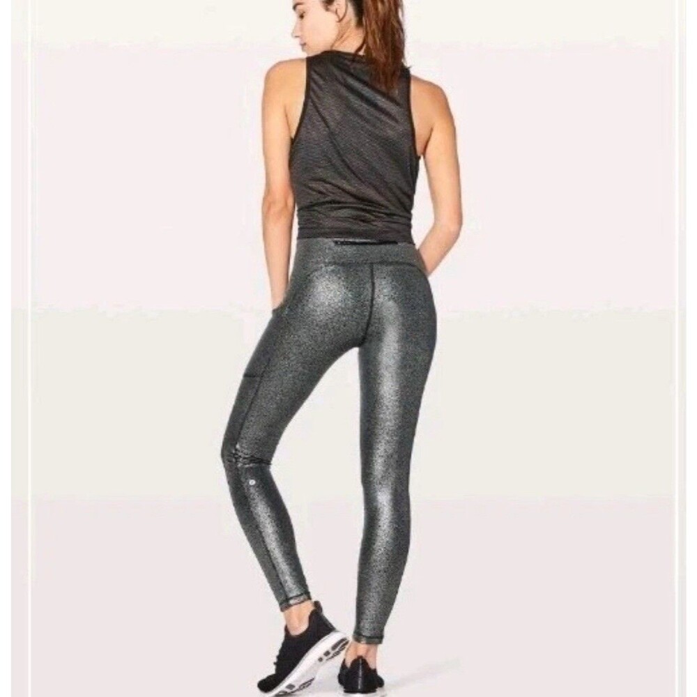 Lululemon Size 4 Speed Up Tight 28" Luminosity Foil Print Black Silver